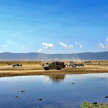 Safari-Car (Game Driver) am Ngorongoro Krater in Ostafrika